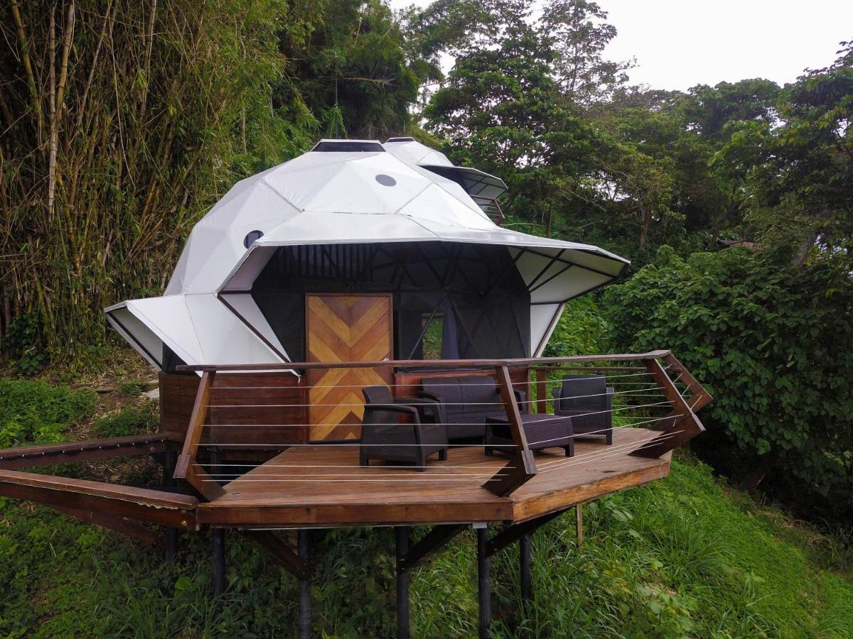 ホテル Trekker Glamping ミンカ エクステリア 写真