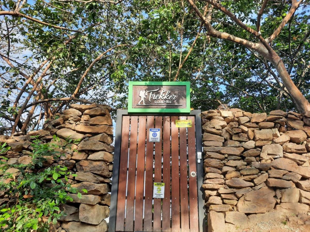 ホテル Trekker Glamping ミンカ エクステリア 写真
