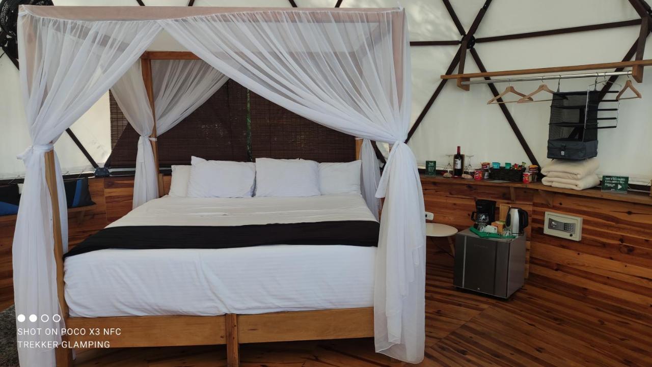 ホテル Trekker Glamping ミンカ エクステリア 写真