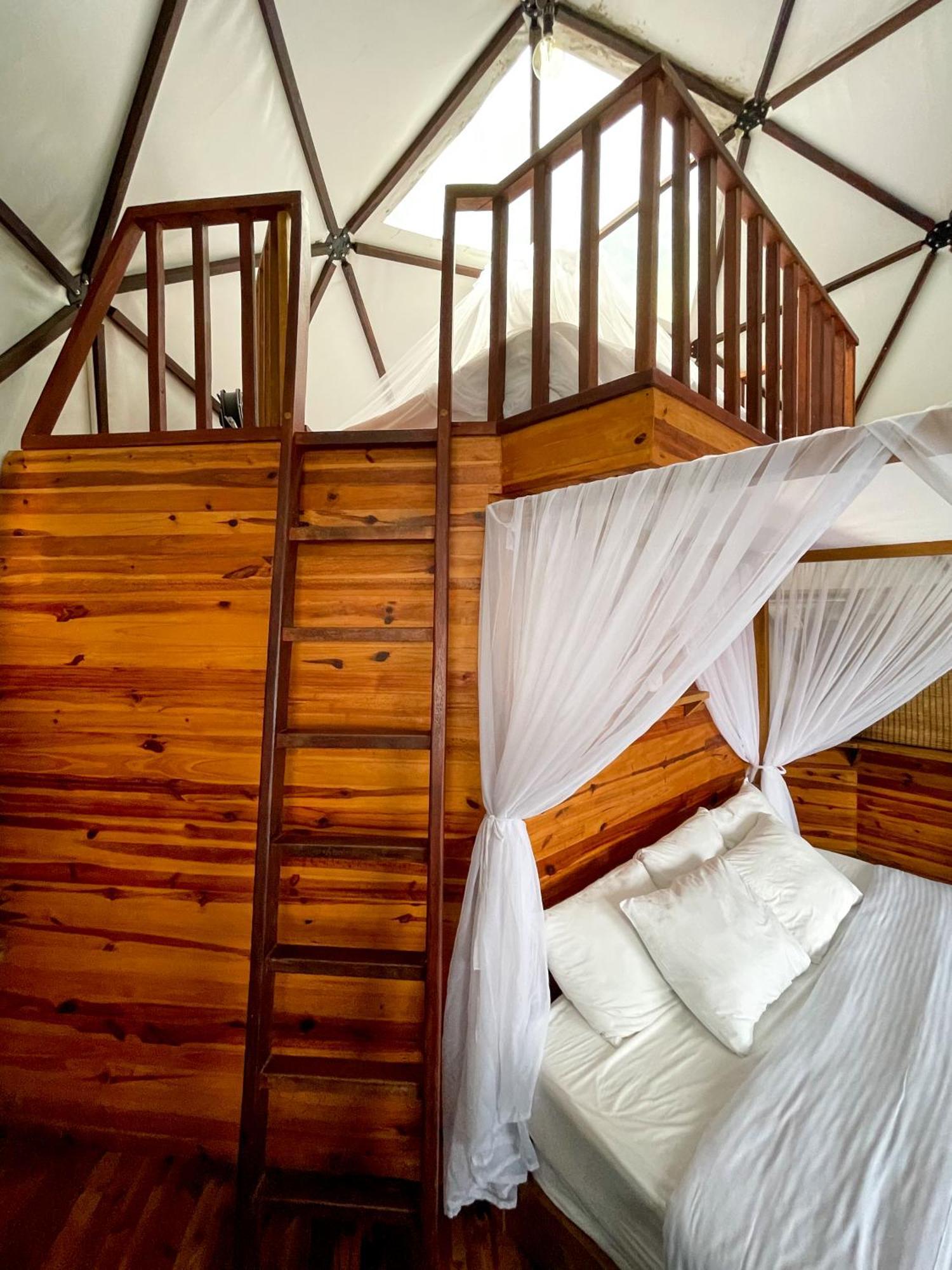 ホテル Trekker Glamping ミンカ エクステリア 写真