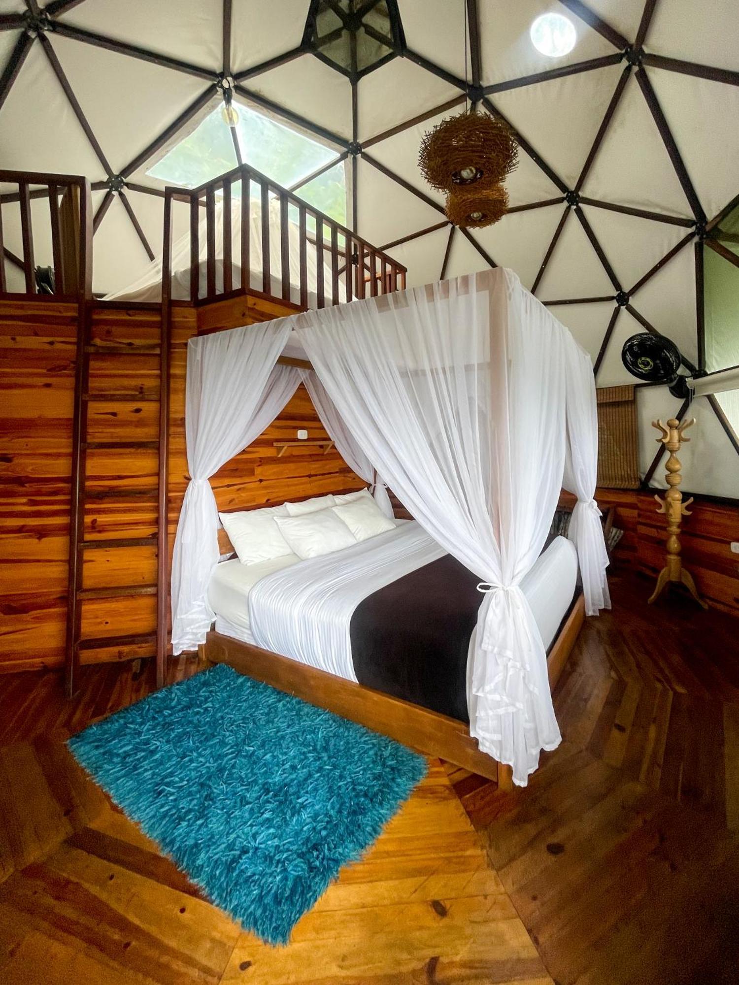ホテル Trekker Glamping ミンカ エクステリア 写真